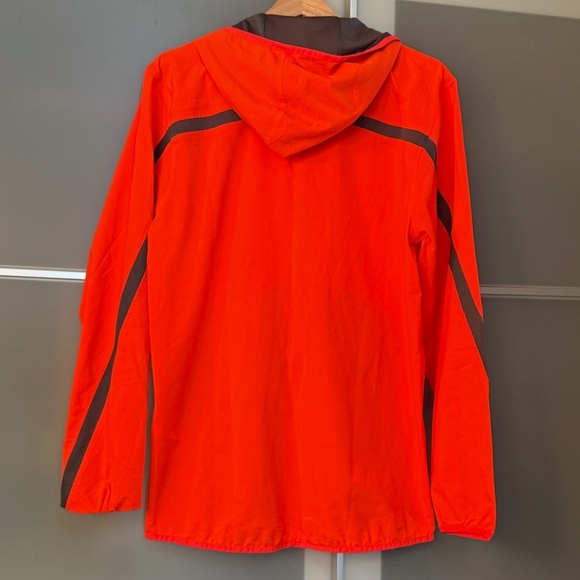 Under Armour HeatGear Neon Orange/Red Hooded Running Jacket - Picture 4 of 6